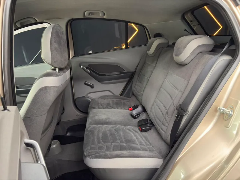 Chevrolet Agile Bege