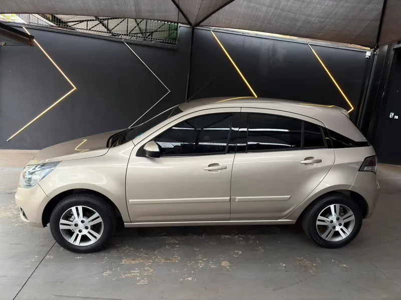 Chevrolet Agile Bege