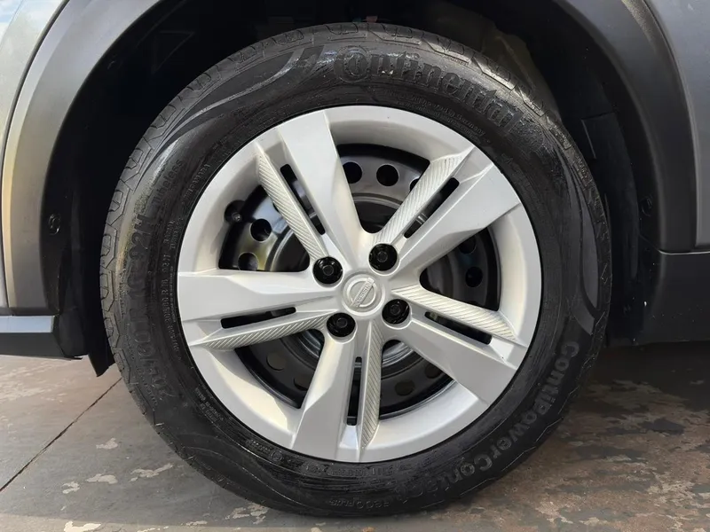 Nissan Kicks Cinza