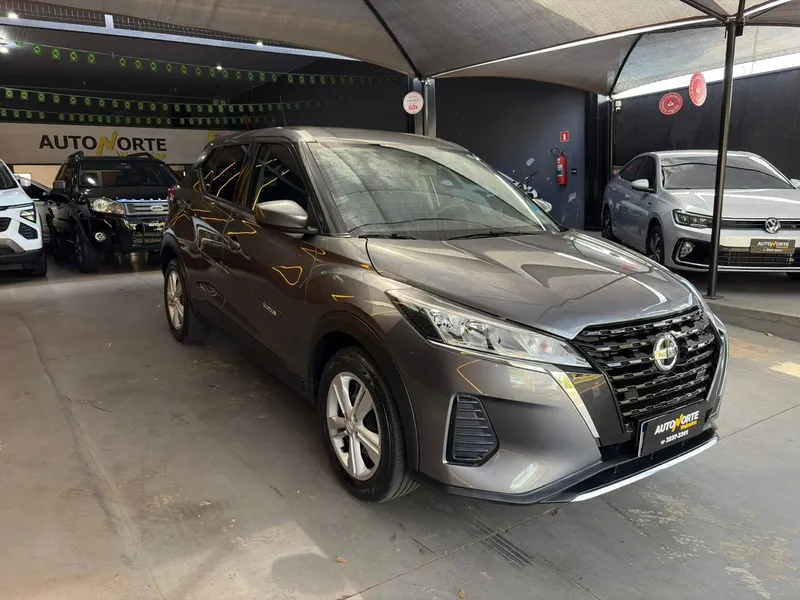 Nissan Kicks Cinza