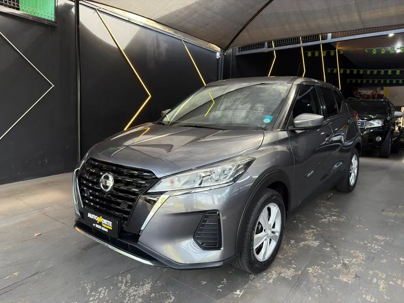 Nissan Kicks Cinza