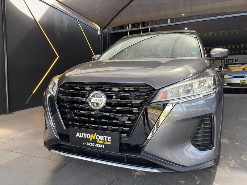 Nissan Kicks Cinza