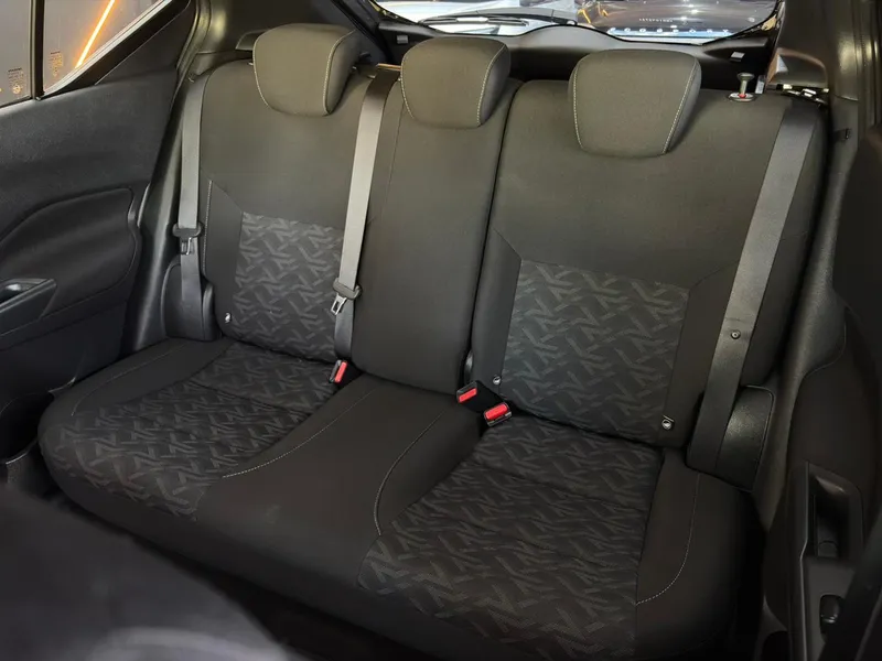 Nissan Kicks Cinza