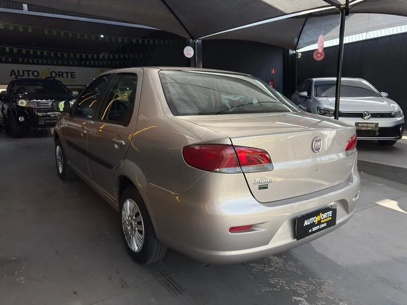 Fiat Siena Bege