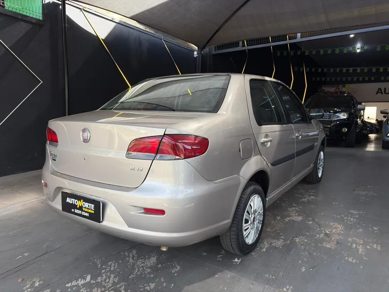 Fiat Siena Bege