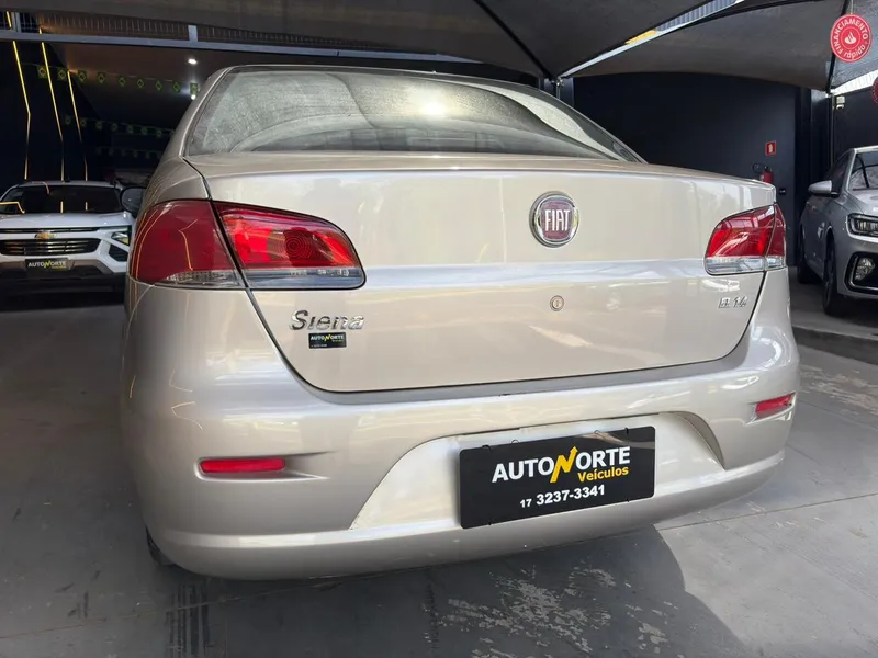 Fiat Siena Bege