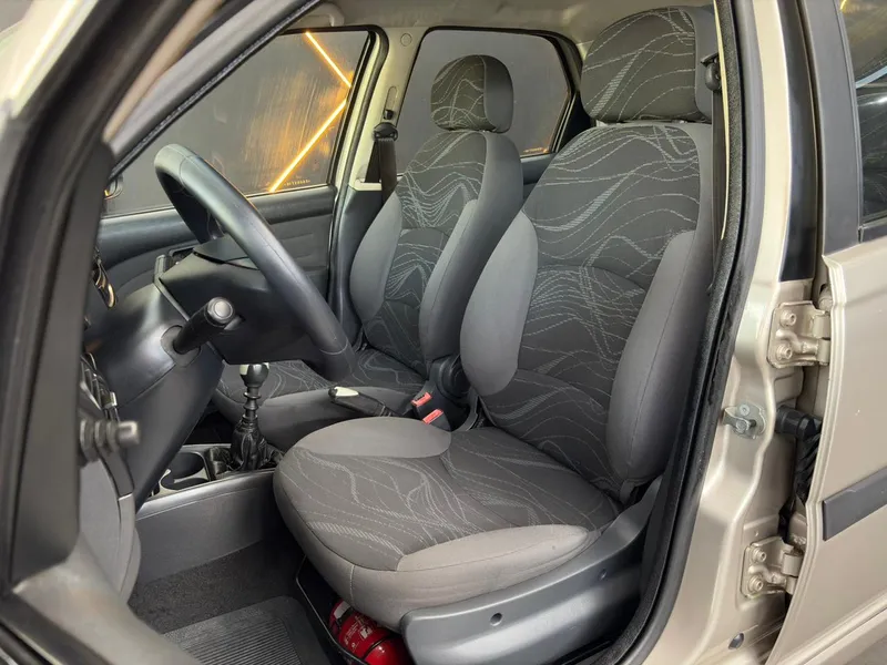 Fiat Siena Bege