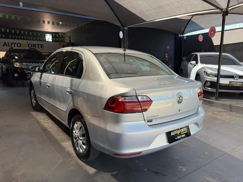 Volkswagen Voyage Prata