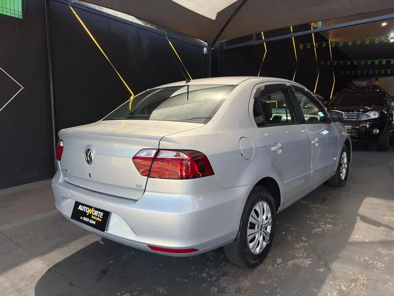 Volkswagen Voyage Prata