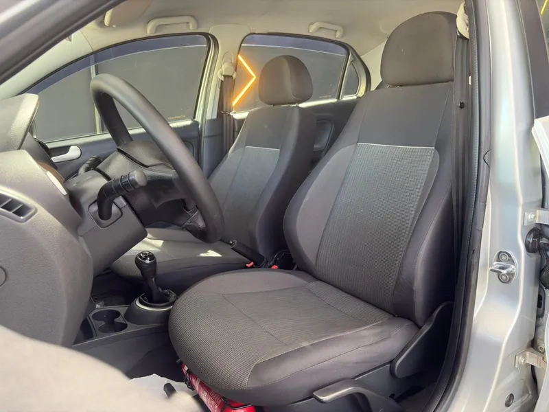 Volkswagen Voyage Prata