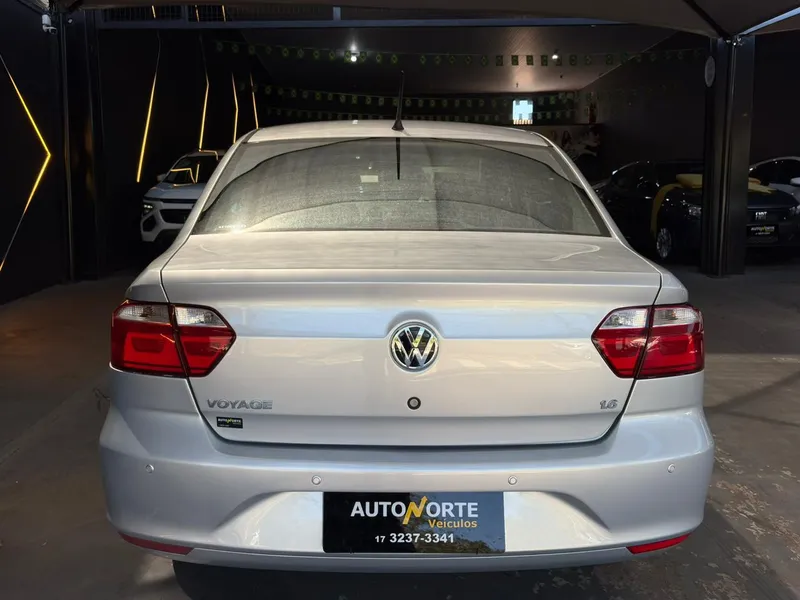 Volkswagen Voyage Prata