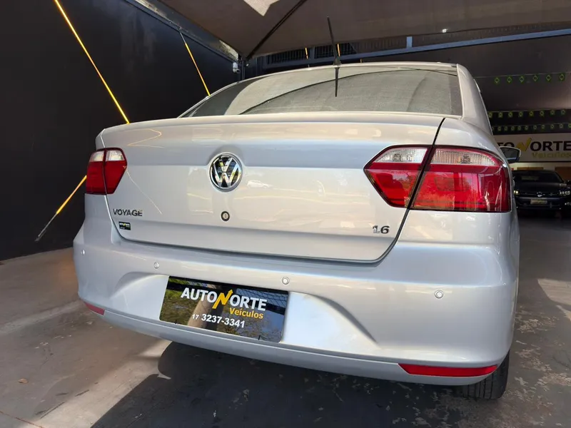 Volkswagen Voyage Prata