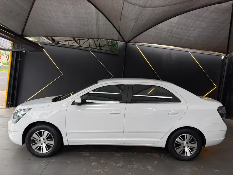 Chevrolet Cobalt Branco