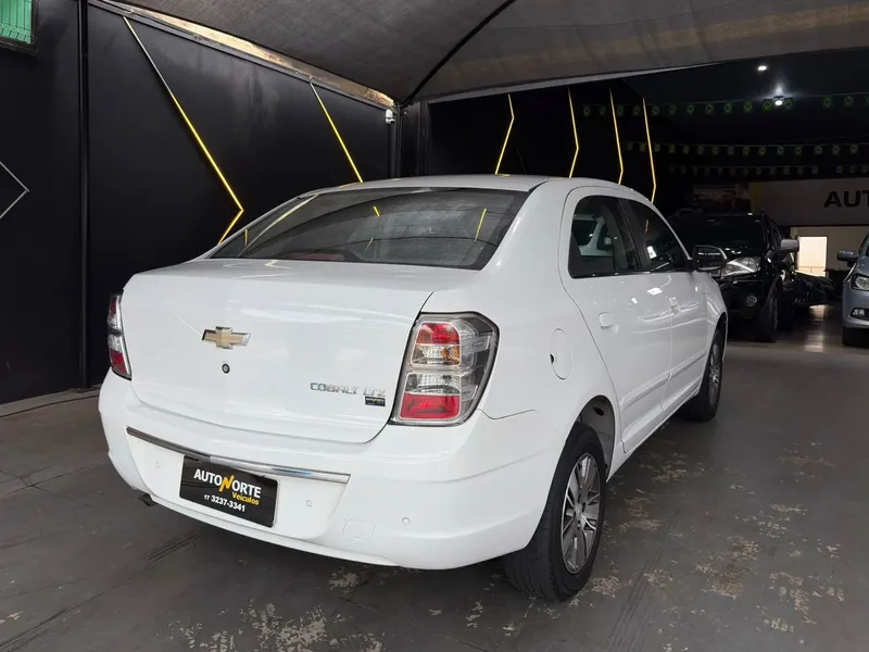 Chevrolet Cobalt Branco
