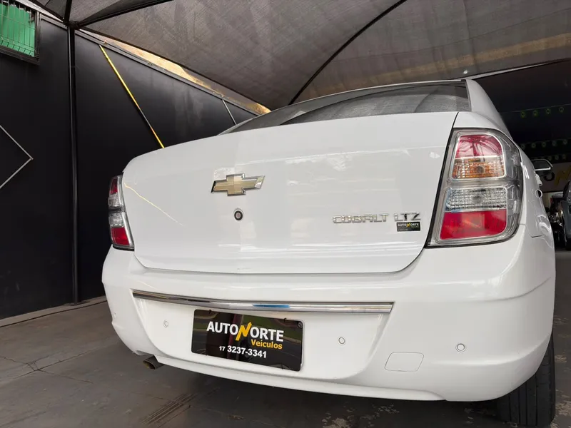 Chevrolet Cobalt Branco