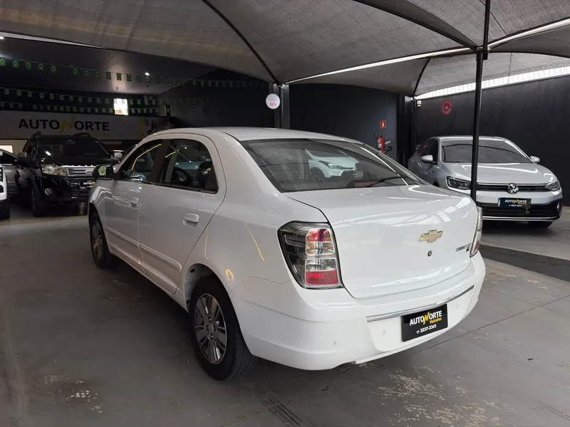 Chevrolet Cobalt Branco