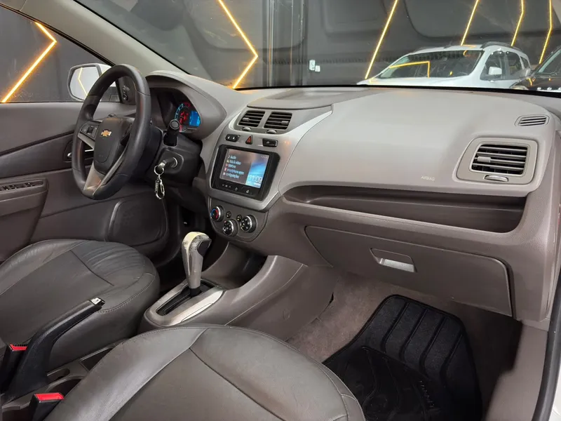 Chevrolet Cobalt Branco