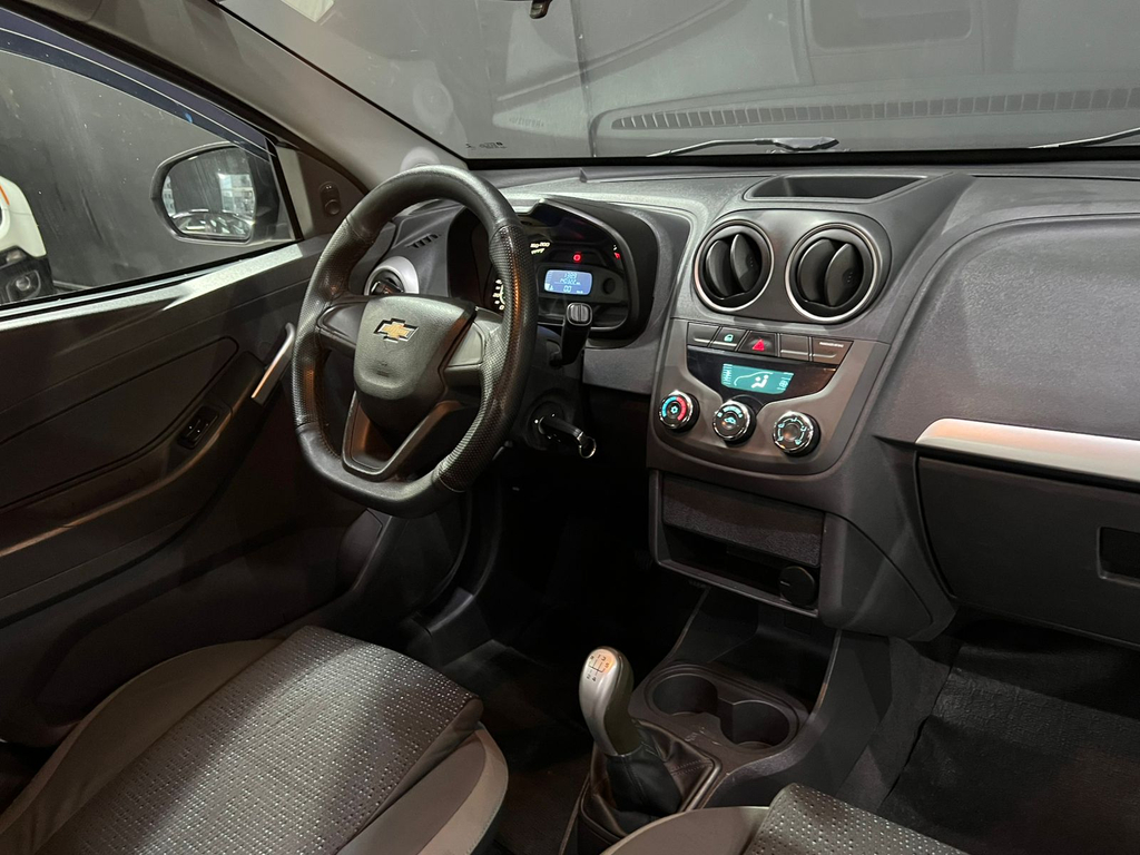 Chevrolet Montana Branco