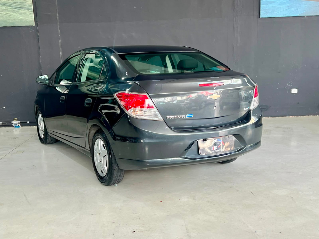 Chevrolet Prisma Cinza