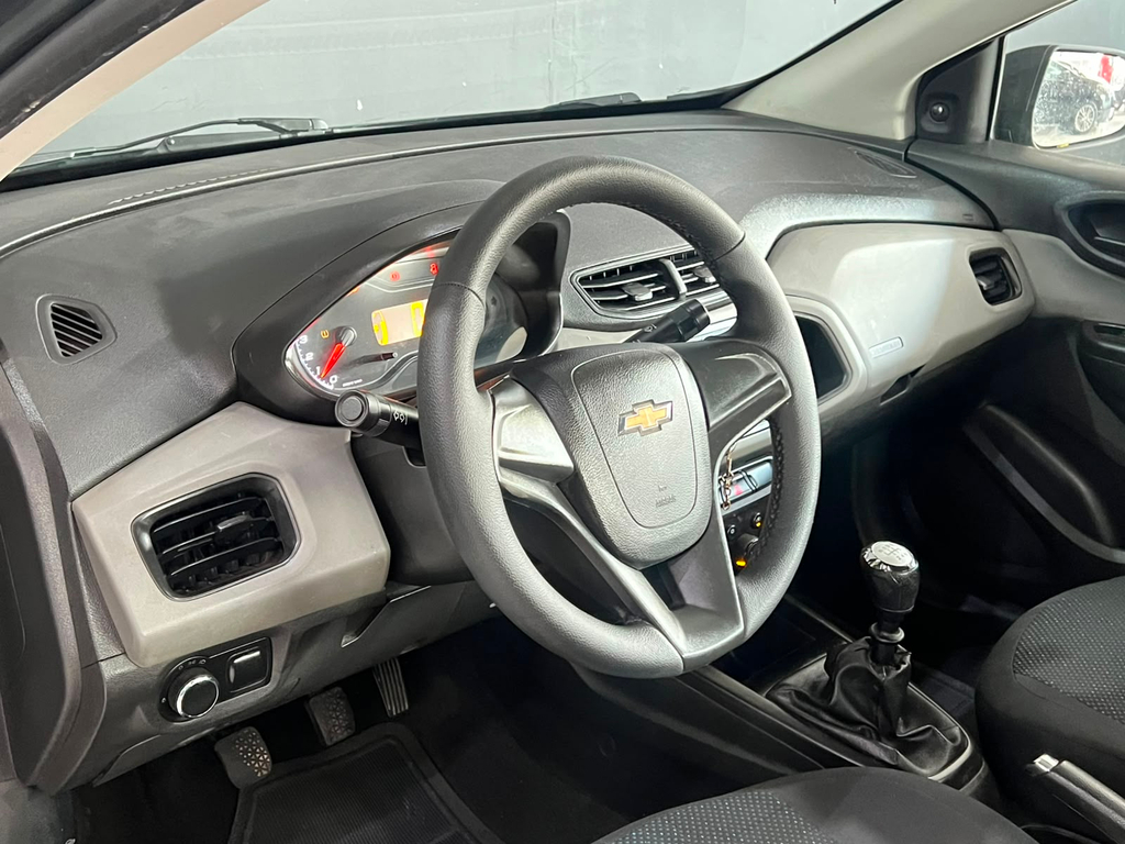 Chevrolet Prisma Cinza