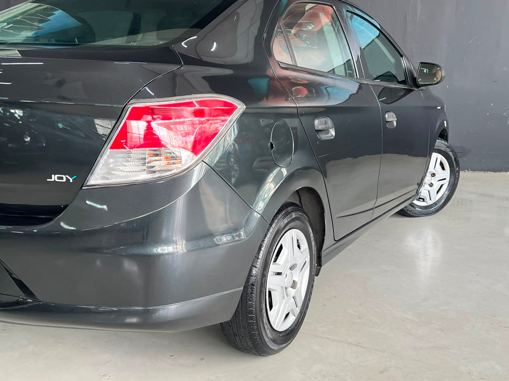 Chevrolet Prisma Cinza