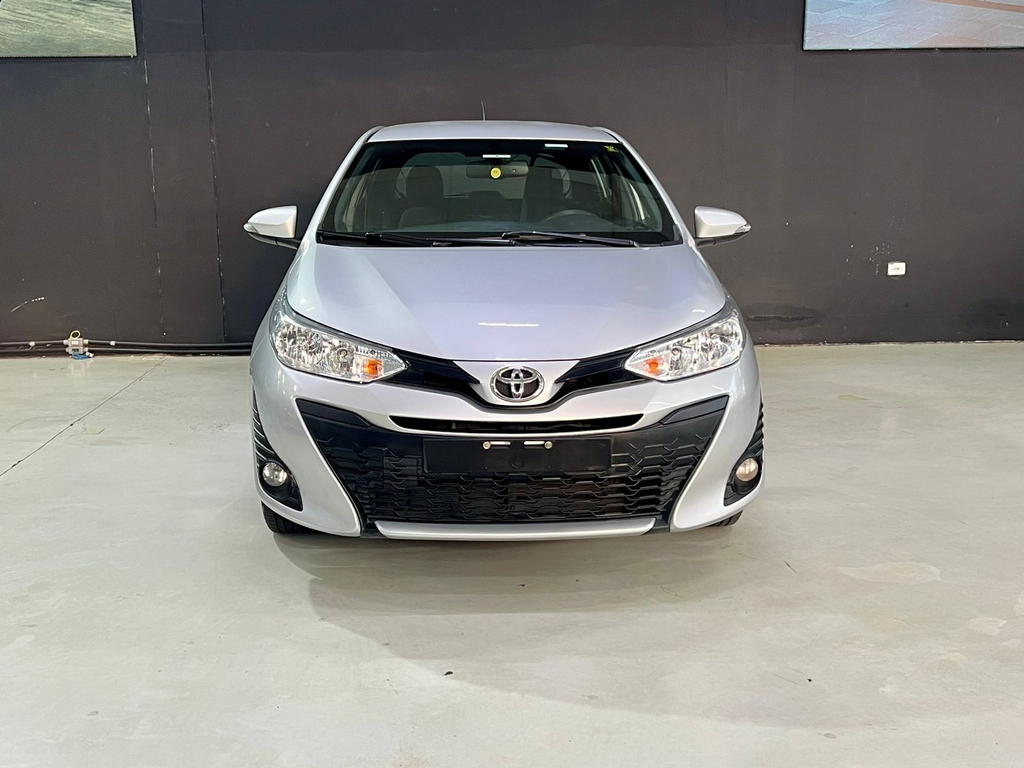Toyota Yaris Prata