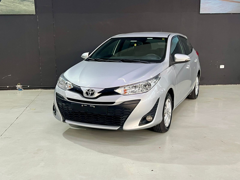 Toyota Yaris Prata