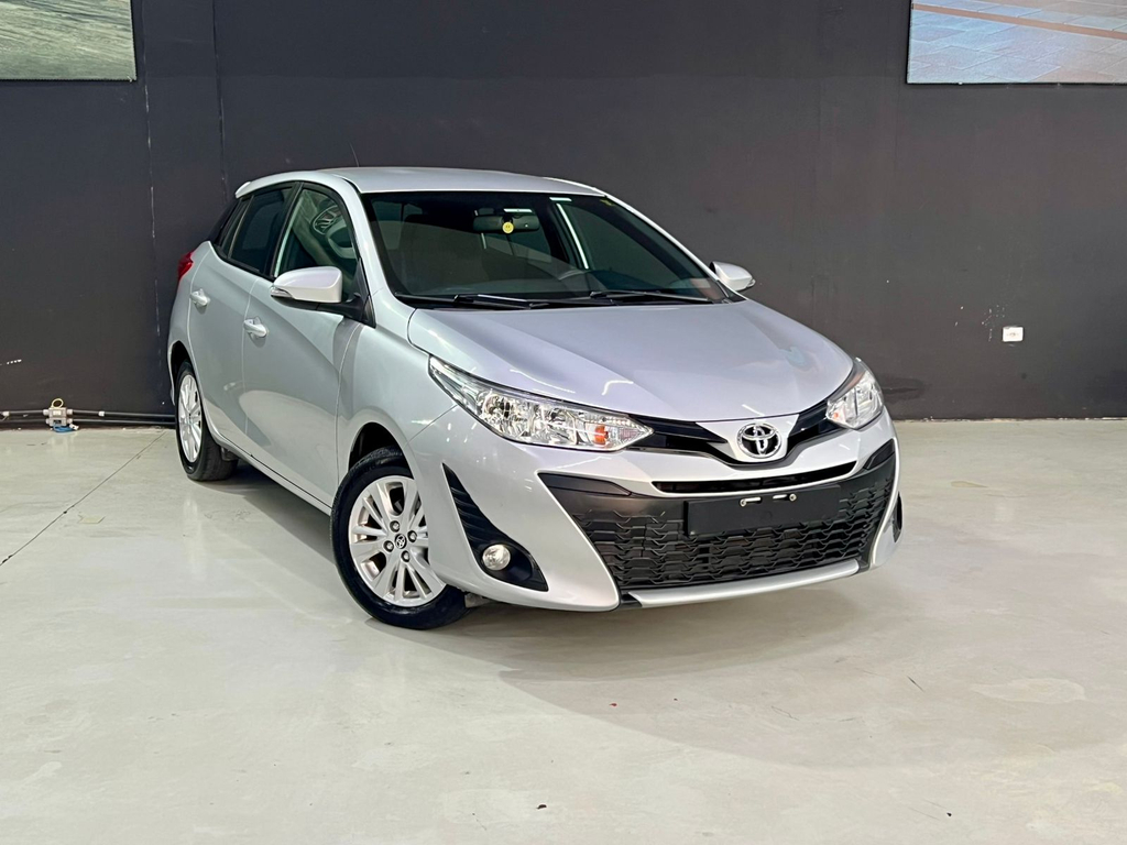 Toyota Yaris Prata