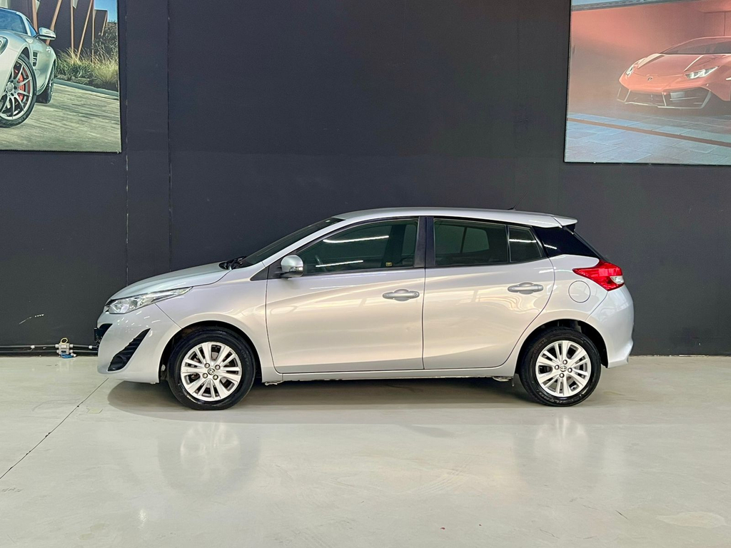Toyota Yaris Prata