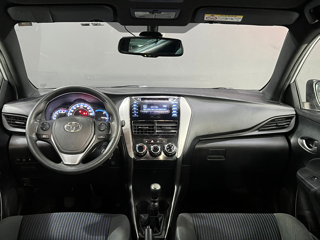 Toyota Yaris Prata