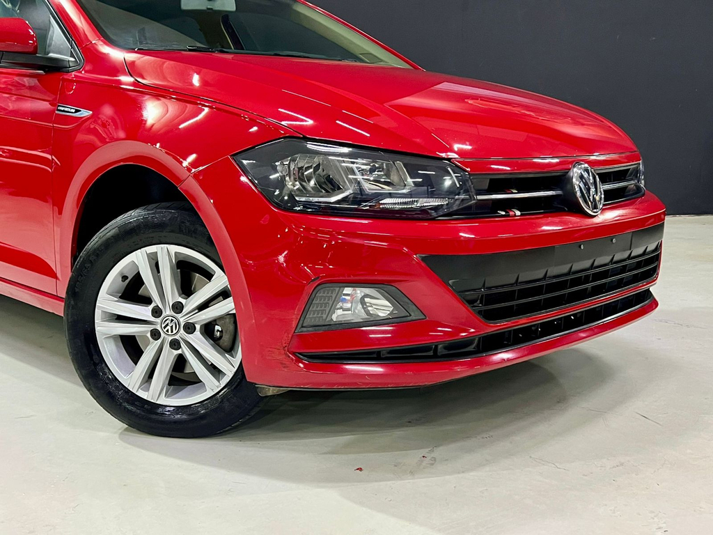 Volkswagen Polo Hatch Vermelho