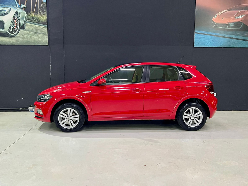 Volkswagen Polo Hatch Vermelho