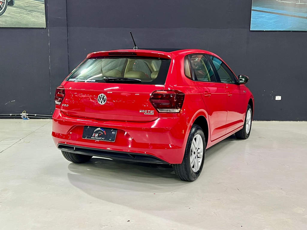 Volkswagen Polo Hatch Vermelho