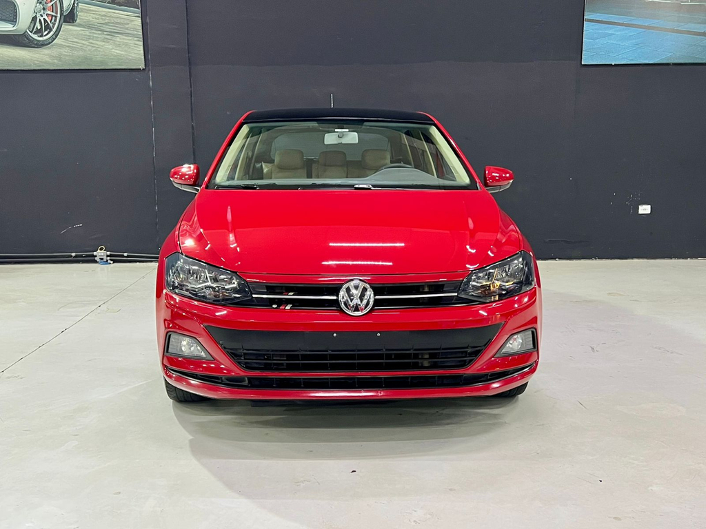 Volkswagen Polo Hatch Vermelho