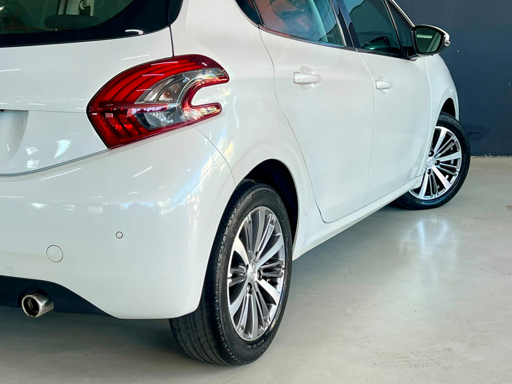 Peugeot 208 Branco