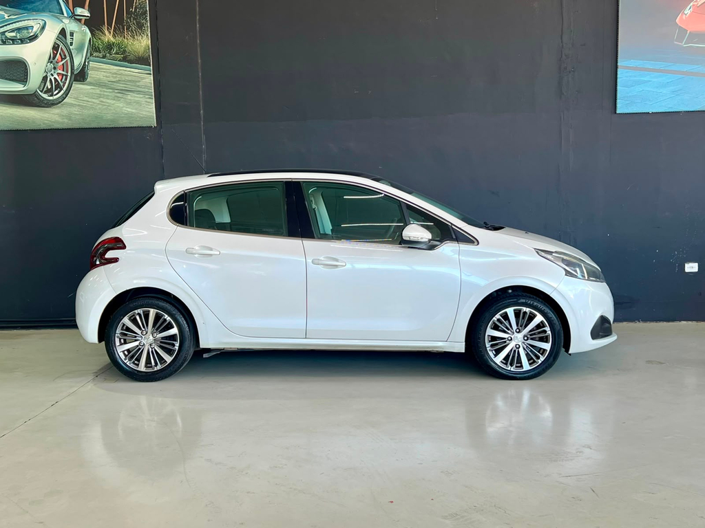 Peugeot 208 Branco