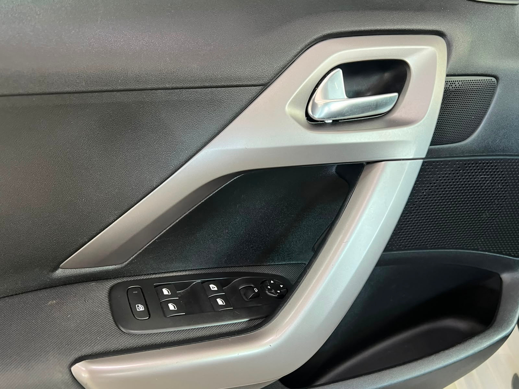Peugeot 208 Branco