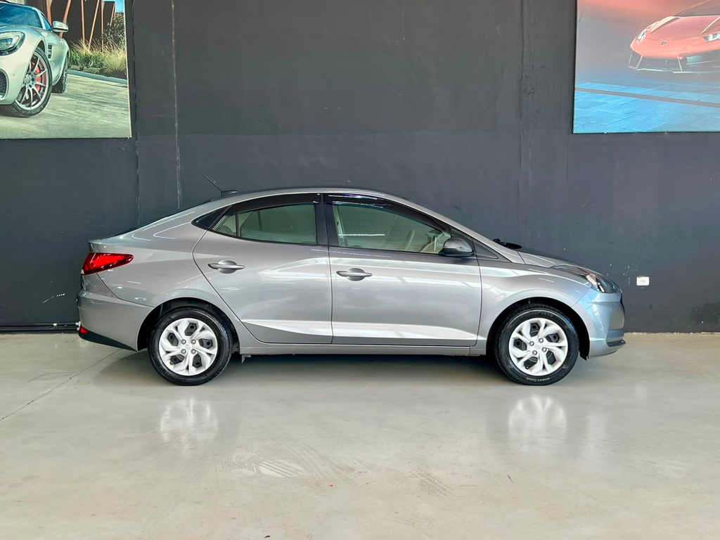 Hyundai HB20S Cinza