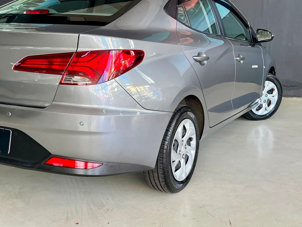 Hyundai HB20S Cinza