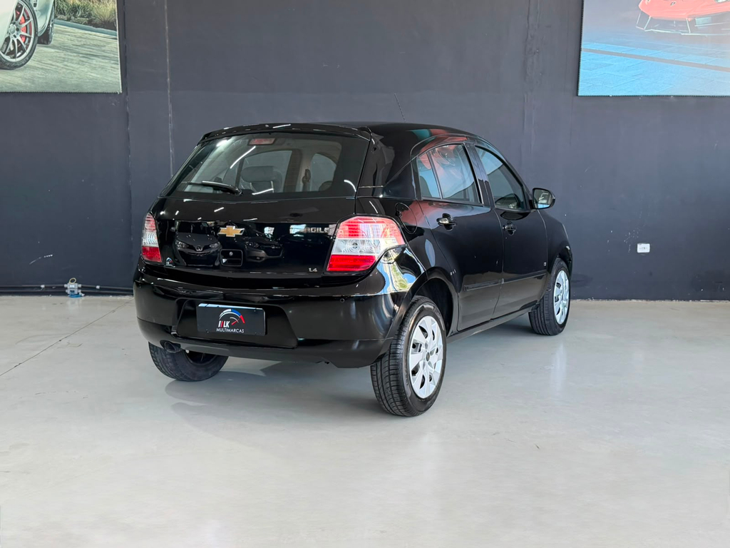 Chevrolet Agile Preto