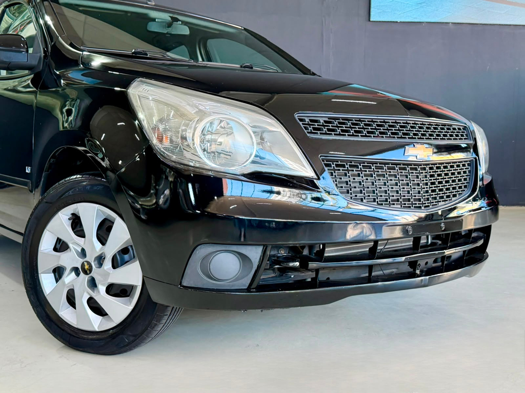 Chevrolet Agile Preto