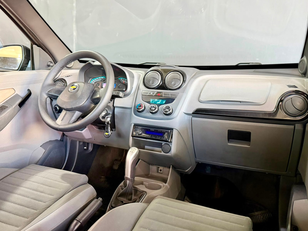 Chevrolet Agile Preto