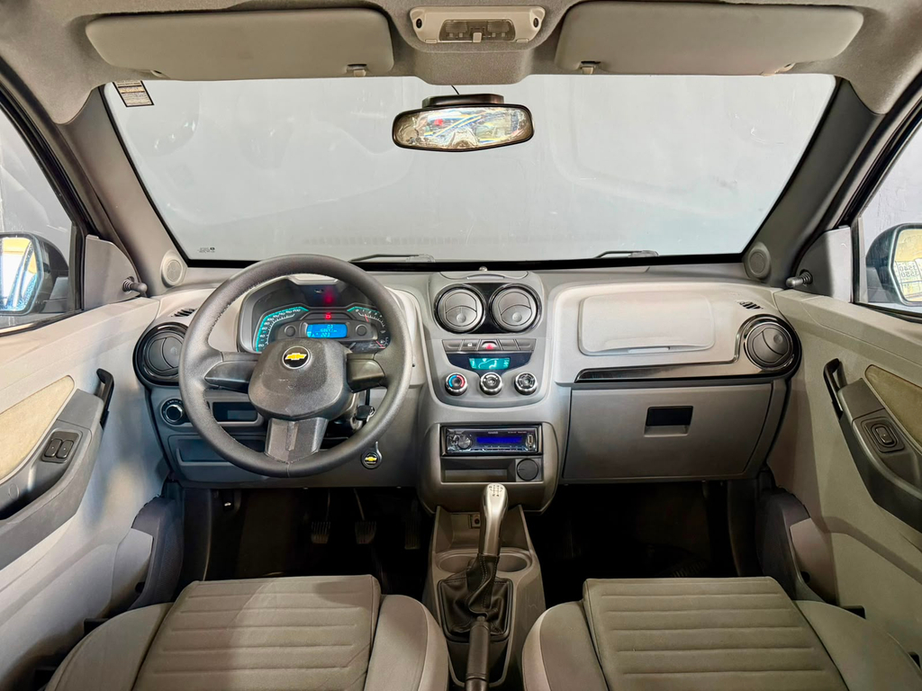 Chevrolet Agile Preto