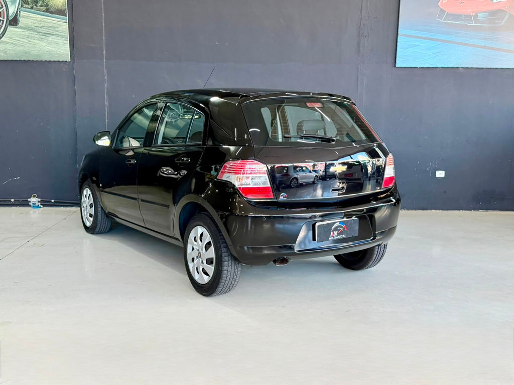 Chevrolet Agile Preto