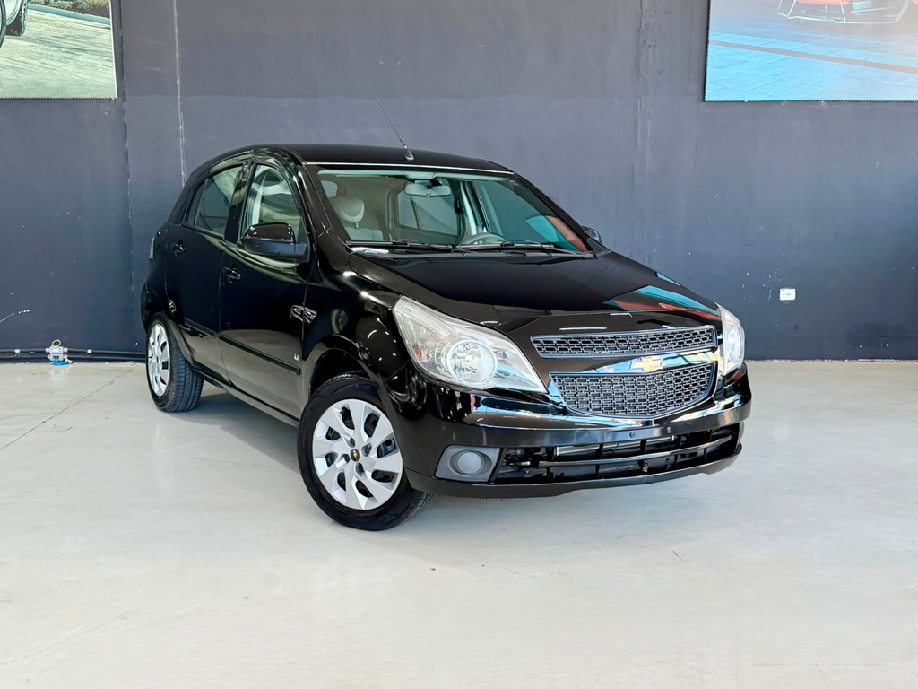 Chevrolet Agile Preto