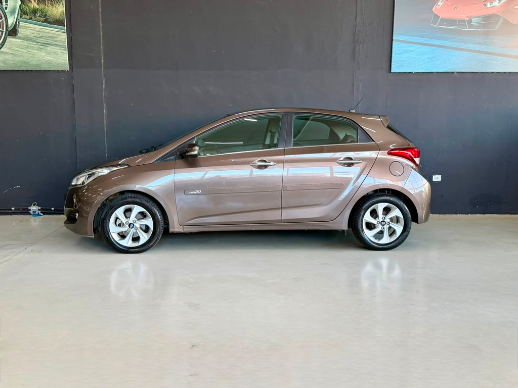 Hyundai HB20 Marrom