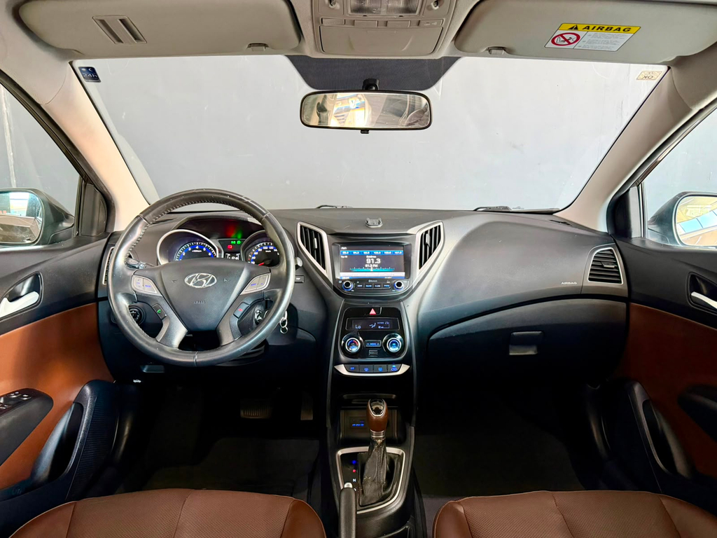 Hyundai HB20 Marrom