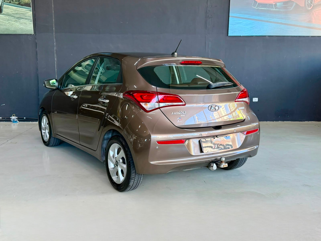Hyundai HB20 Marrom