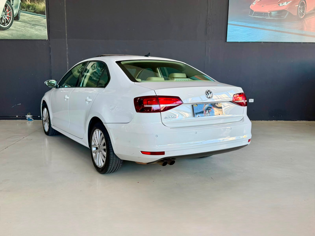 Volkswagen Jetta Branco
