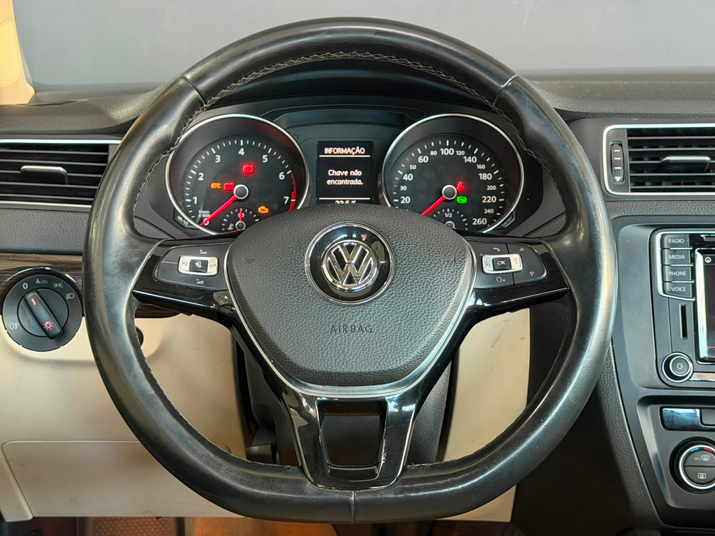 Volkswagen Jetta Branco